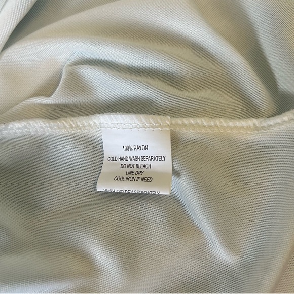 Papá Vancouver |Blue Floral Lined Mini Dress w/faux buttons, Size M resort wear - Picture 8 of 10